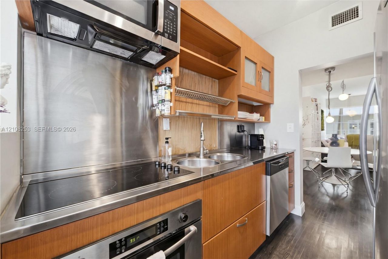 1330 Drexel Ave, Unit 102, Miami Beach, FL 33139 Photo