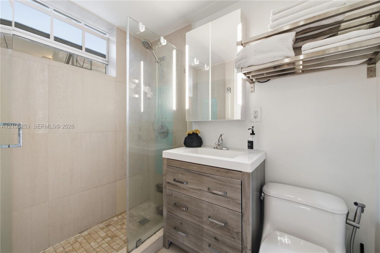 1330 Drexel Ave, Unit 102, Miami Beach, FL 33139 Photo