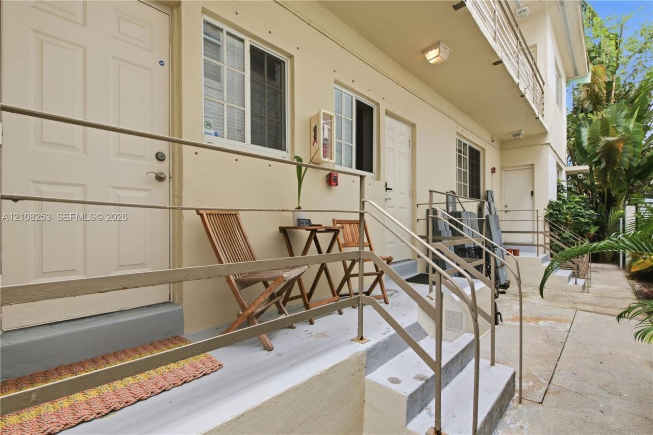 1330 Drexel Ave, Unit 102, Miami Beach, FL 33139 Photo