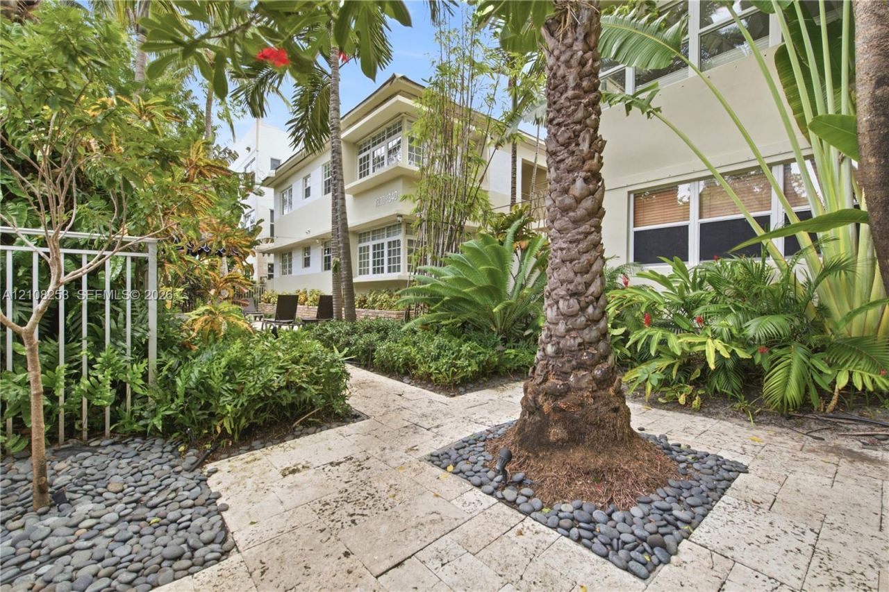 1330 Drexel Ave, Unit 102, Miami Beach, FL 33139 Photo