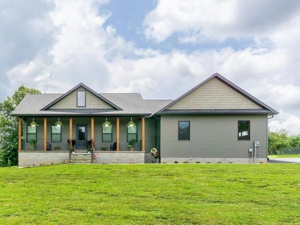 138 Perry Creek Dr, Crossville, TN 38572