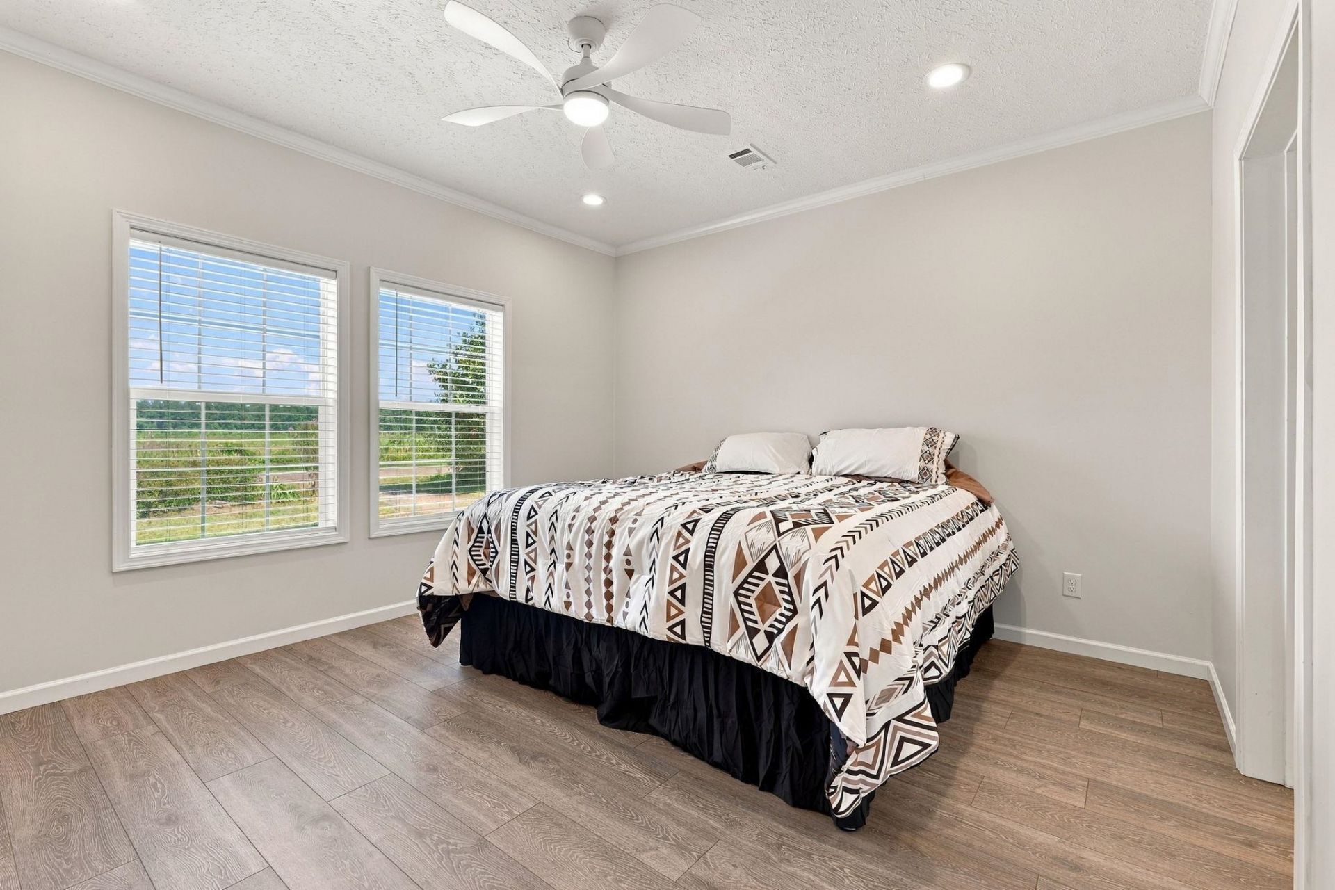 1705 Highway 792 Photo 17