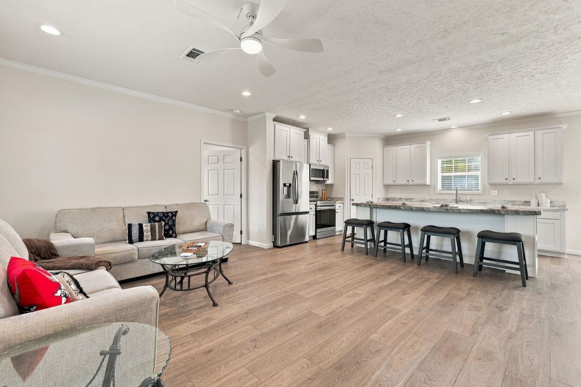 1705 Highway 792 Photo 7