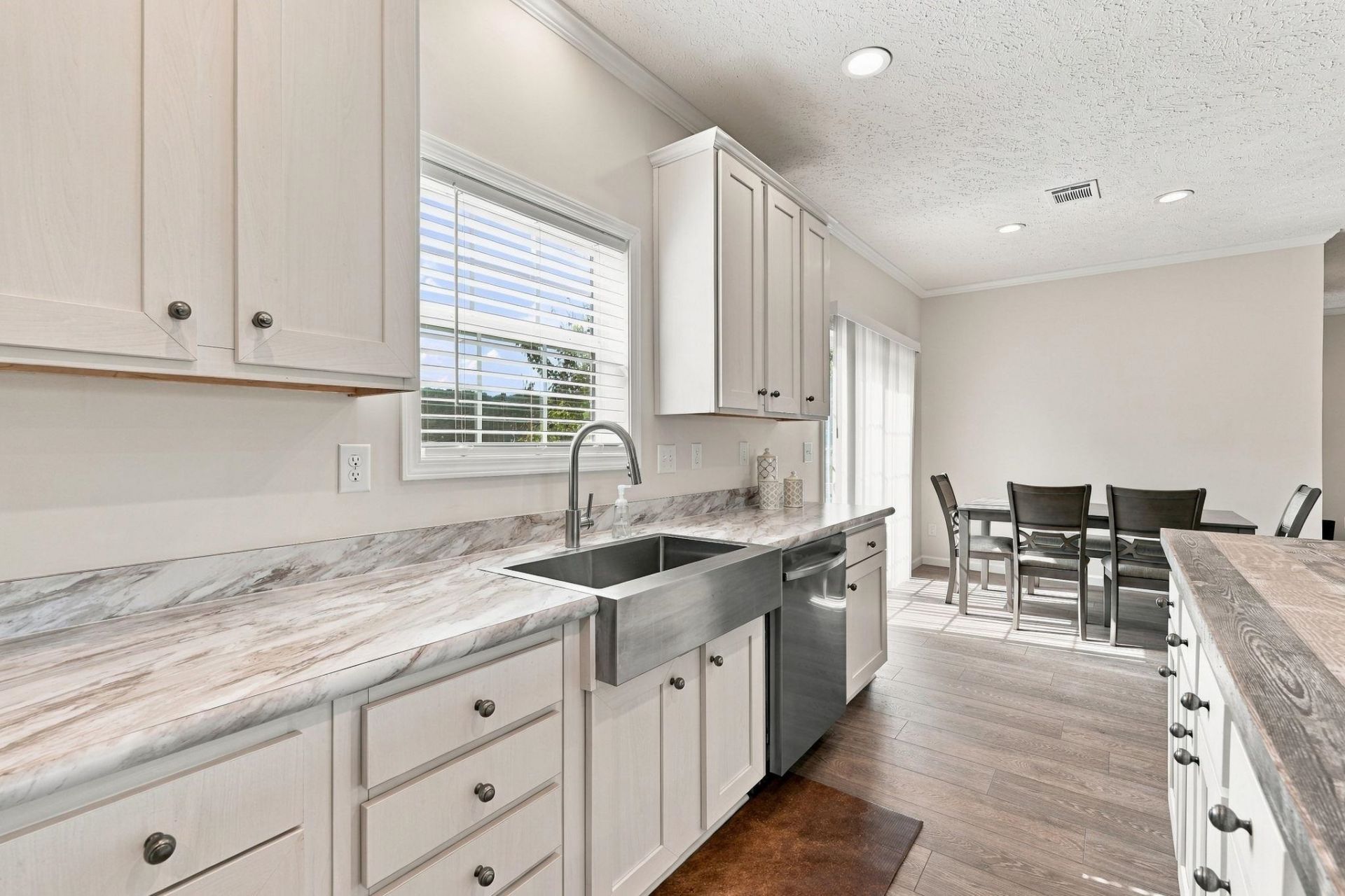 1705 Highway 792 Photo 9