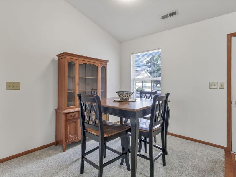 1257 Hillview Circle W, Newark, OH 43055 Photo 12