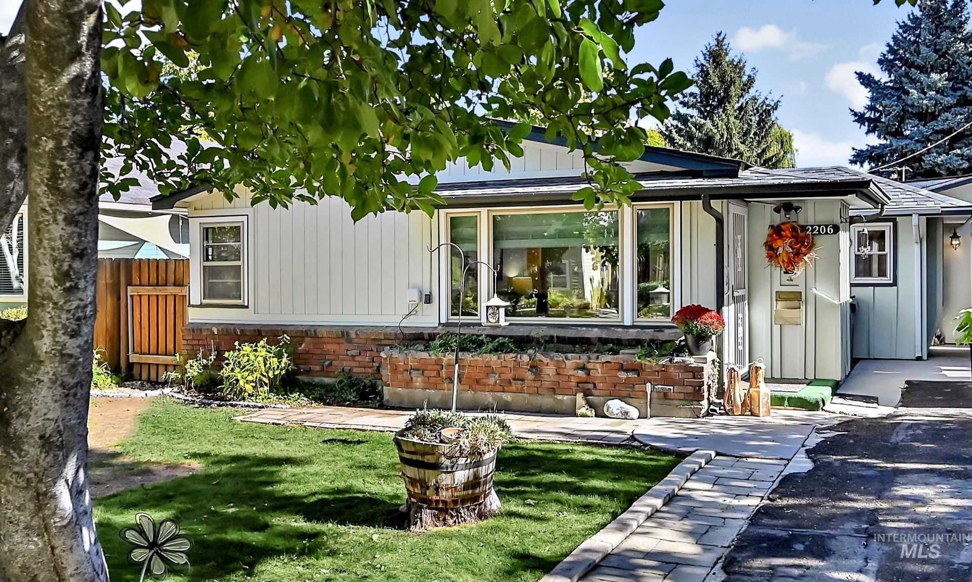 2206 S Manitou Ave, Boise, ID 83706 Main Photo