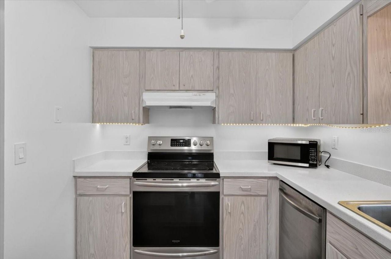 1340 Grand Boulevard, Unit 205, Sarasota, FL 34232 Photo