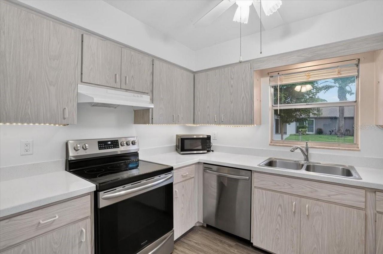 1340 Grand Boulevard, Unit 205, Sarasota, FL 34232 Photo