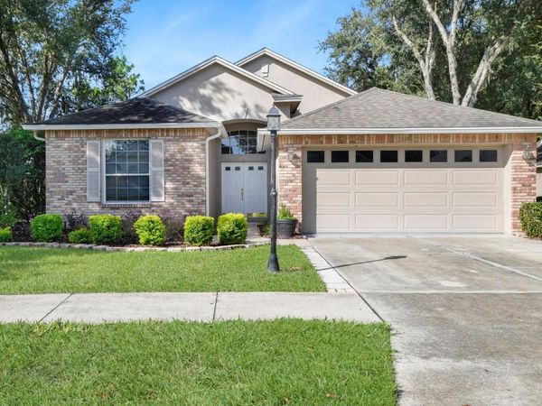 8040 ARCADIAN COURT , MOUNT DORA, FL 32757