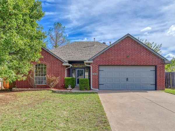 109 Greentree Drive, Noble, OK 73068