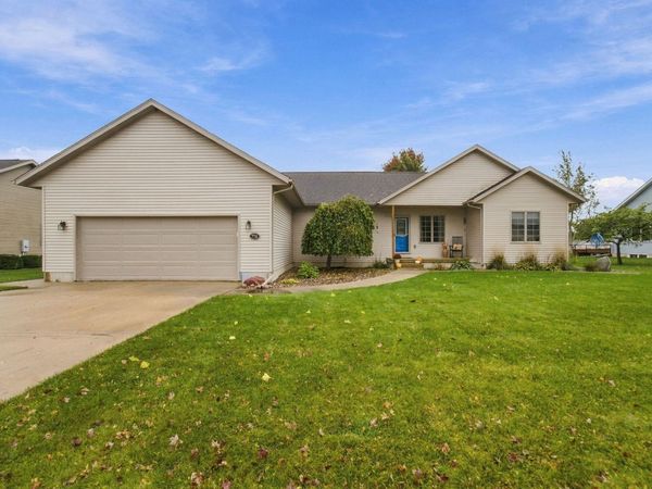 710 Winters Drive, Cedar Falls, IA 50613