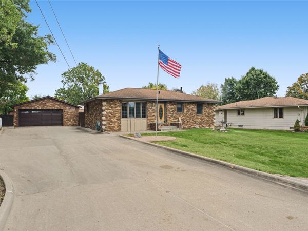6653 NW 4th Street, Des Moines, IA 50313