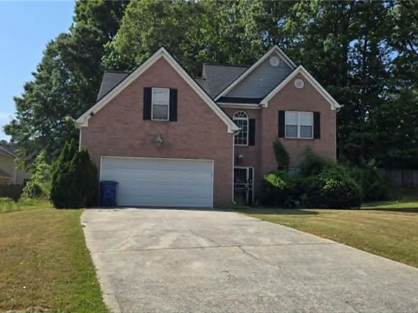 120 Oak Park Terrace , Atlanta, GA 30349