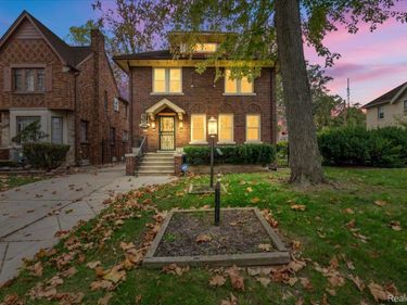 4221 Fullerton Street , Detroit, Mi 48238