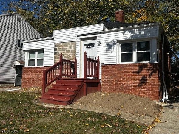 15707 Cloverside Avenue, Cleveland, OH 44128