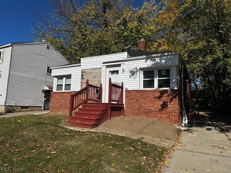15707 Cloverside Avenue, Cleveland, OH 44128 Photo 17