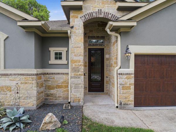3901 Sansome LN, Round Rock, TX 78681