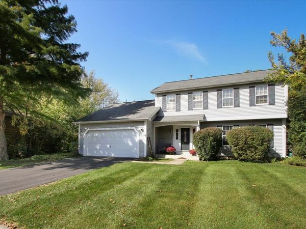 586 Liberty Avenue, South Elgin, IL 60177