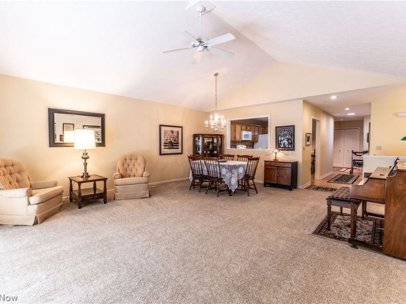3852 Woodbury Oval, Unit 89, Stow, OH 44224 Photo 11