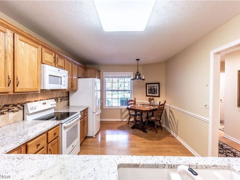 3852 Woodbury Oval, Unit 89, Stow, OH 44224 Photo 8