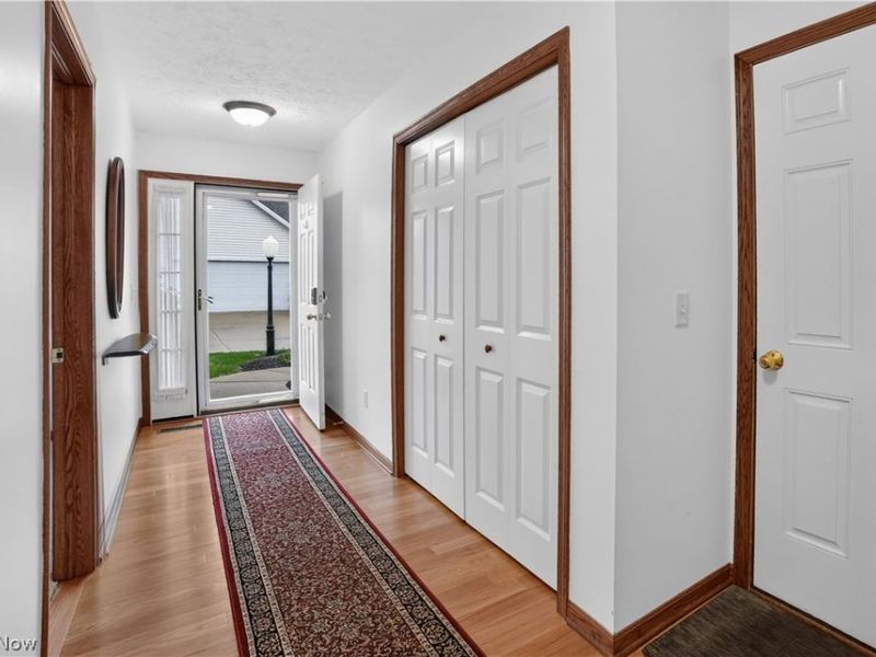 31 Canterbury Circle, Oberlin, OH 44074 Photo 2
