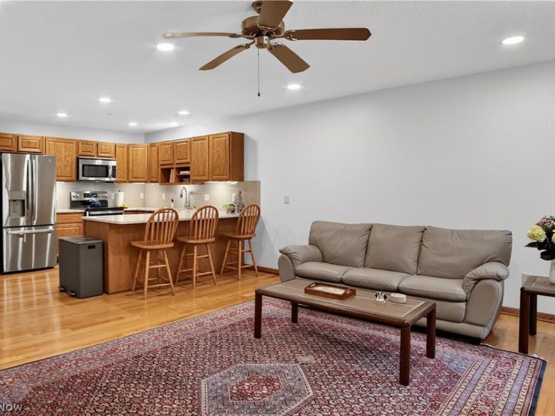 31 Canterbury Circle, Oberlin, OH 44074 Photo 5