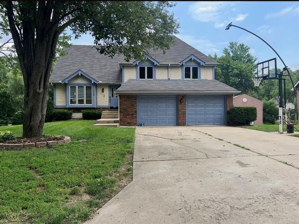 128 SW 26TH Street, Blue Springs, MO 64015