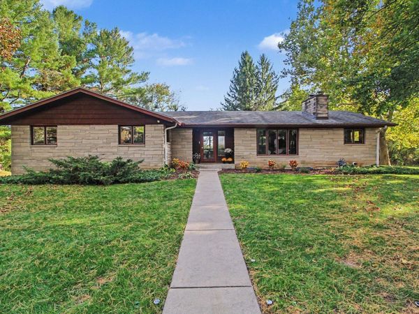 2875 Sunrise Ridge, Ann Arbor, MI 48105