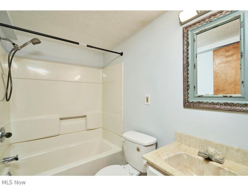 2460 Wrens Drive S, Stow, OH 44224 Photo 13