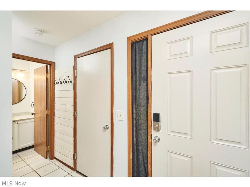 2460 Wrens Drive S, Stow, OH 44224 Photo 16