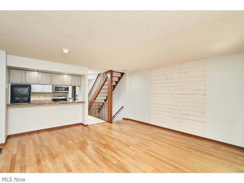 2460 Wrens Drive S, Stow, OH 44224 Photo 4