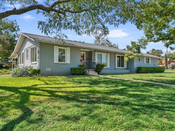 908 N Pierce ST, Burnet, TX 78611