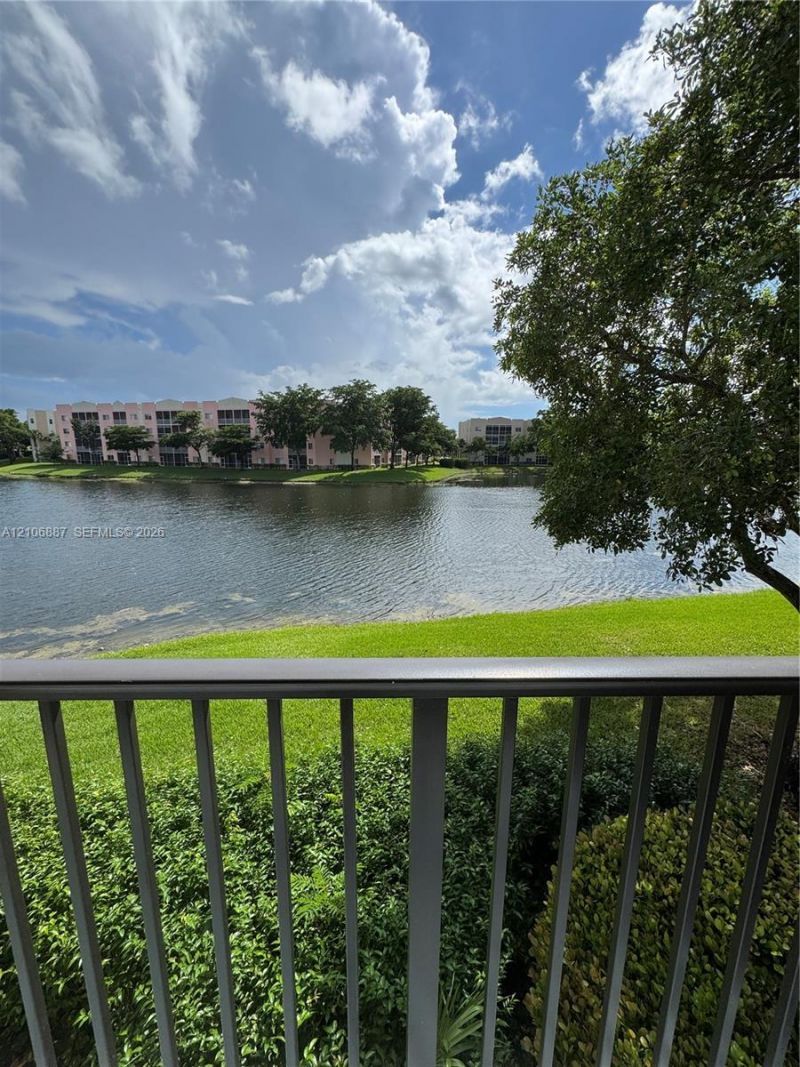 7950 N Nob Hill Rd , Unit 202, Tamarac, FL 33321 Photo