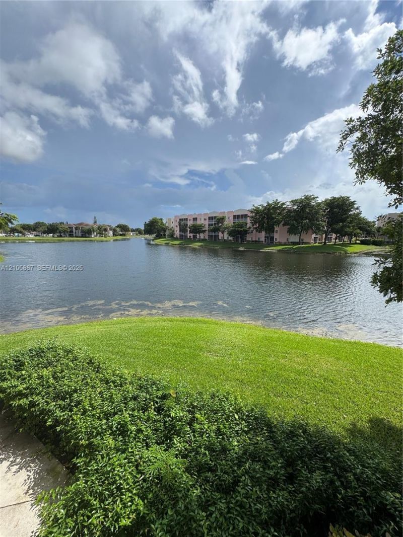 7950 N Nob Hill Rd , Unit 202, Tamarac, FL 33321 Photo