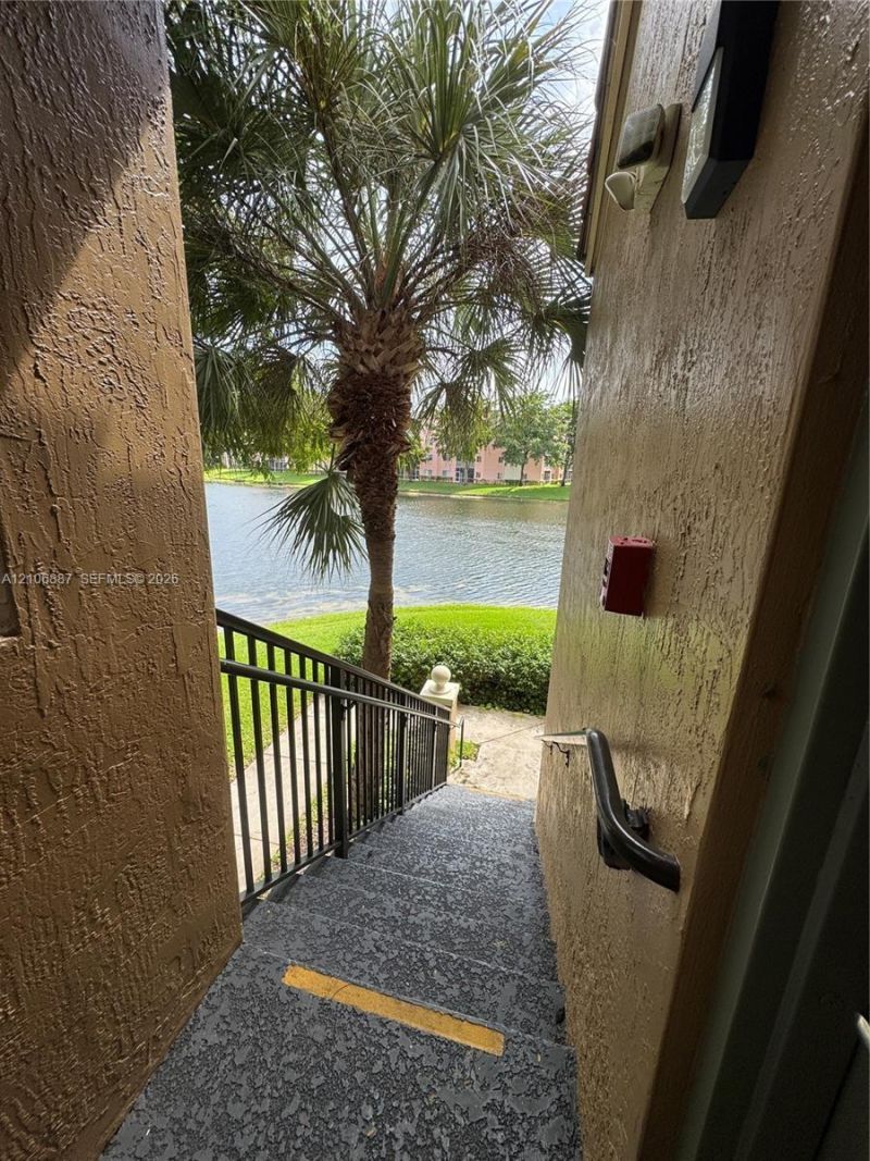 7950 N Nob Hill Rd , Unit 202, Tamarac, FL 33321 Photo