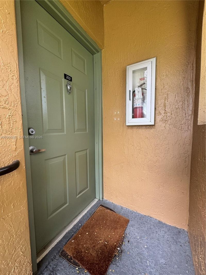 7950 N Nob Hill Rd , Unit 202, Tamarac, FL 33321 Photo