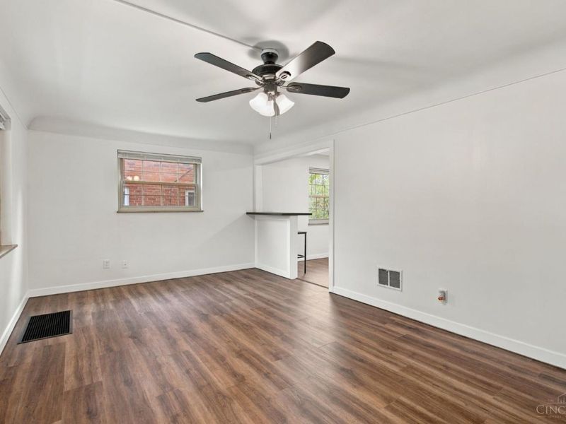 1975 S Lynndale Avenue, Mount Healthy, OH 45231 Photo 8