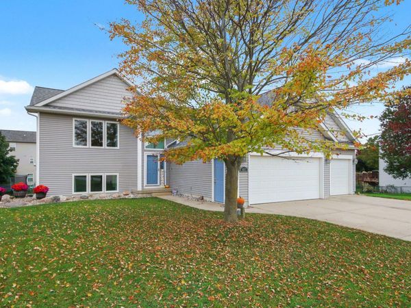 6187 Sheldon Drive, Hudsonville, MI 49426
