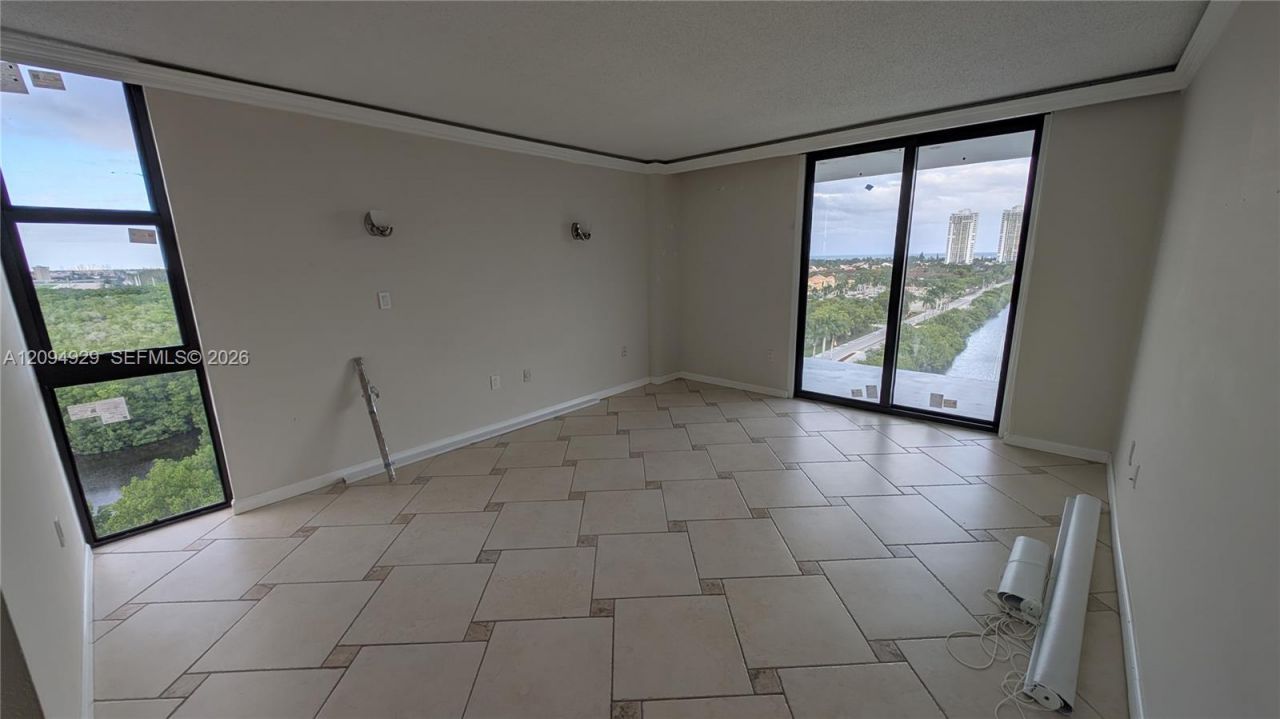 3375 N Country Club Dr , Unit 1102, Aventura, FL 33180 Photo