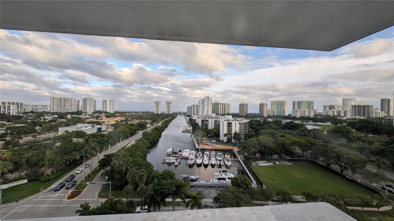 3375 N Country Club Dr , Unit 1102, Aventura, FL 33180 Photo