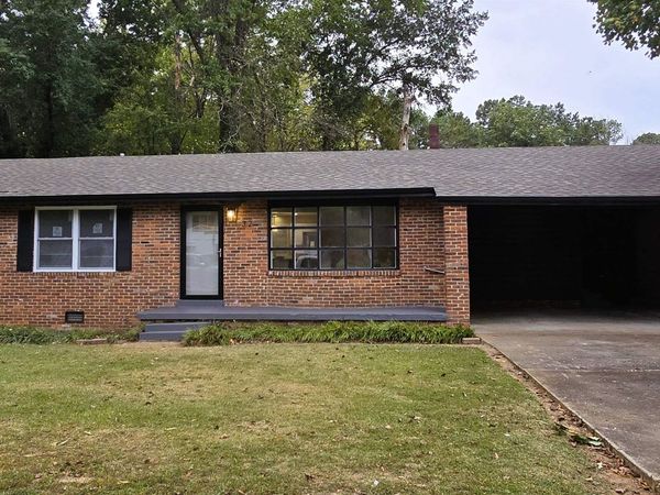 32 CHEROKEE DR, Jackson, TN 38301