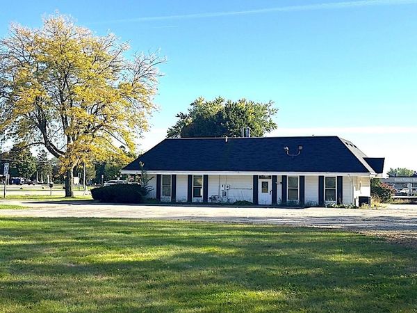 125 Highway 67, Walworth, WI 53184