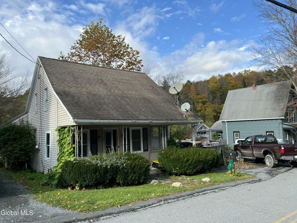 8 Main Street, Petersburgh, NY 12138