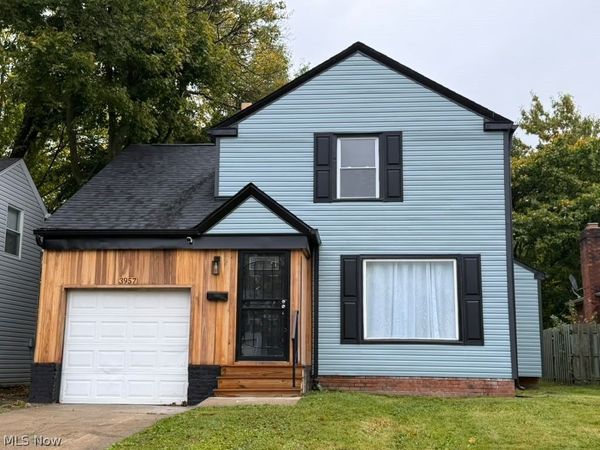 3957 Strandhill Road, Cleveland, OH 44128