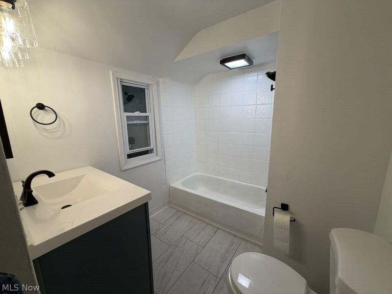 3957 Strandhill Road, Cleveland, OH 44128 Photo 18