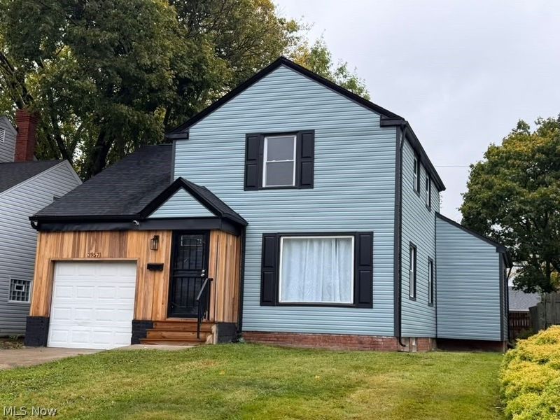 3957 Strandhill Road, Cleveland, OH 44128 Photo 2