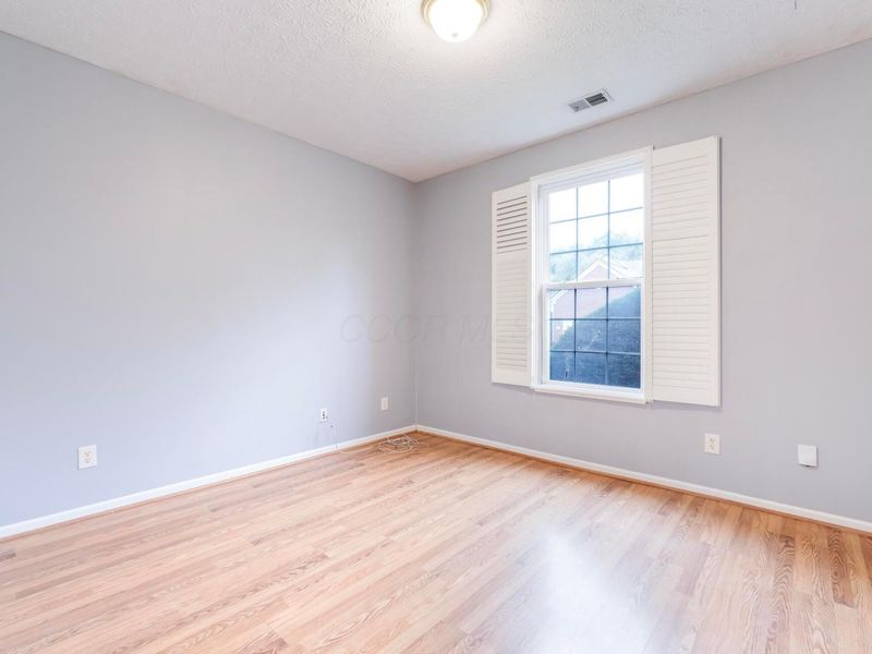 5882 Oak Path Lane, Columbus, OH 43213 Photo 14