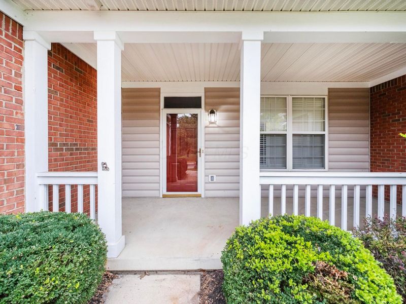 5882 Oak Path Lane, Columbus, OH 43213 Photo 2