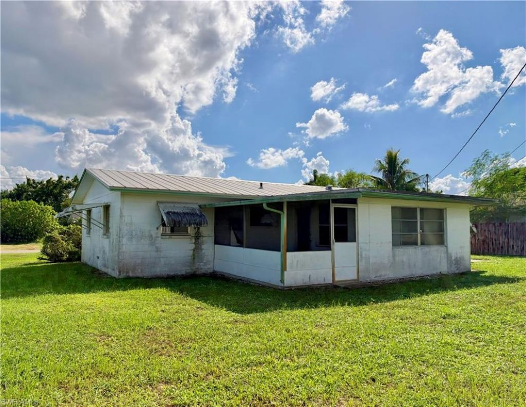 1419 Kimdale St E, Lehigh Acres, FL 33936 Photo