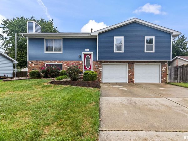 709 CYPRESS Drive, Chatham, IL 62629